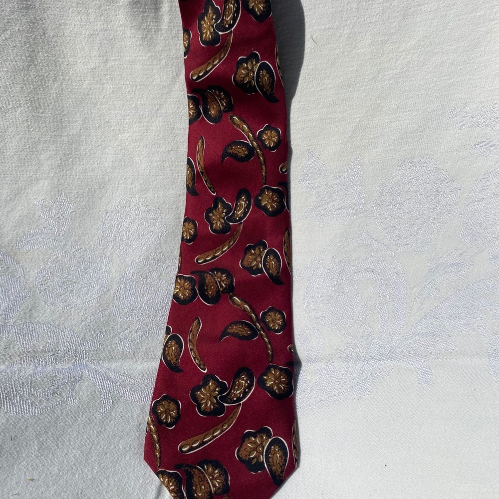 VINTAGE Patterned Adolfo Tie